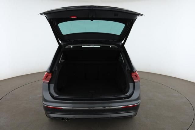 Volkswagen Tiguan image 8