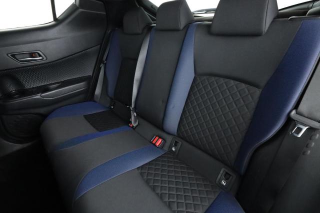 Toyota C-Hr image 4