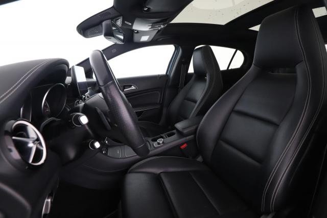 Mercedes Benz Gla image 1