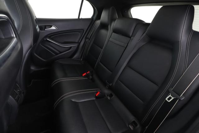 Mercedes Benz Gla image 4