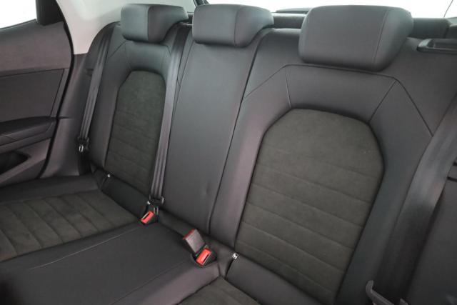 Seat Arona image 2