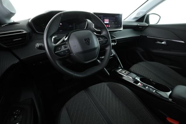 Peugeot 208 image 1