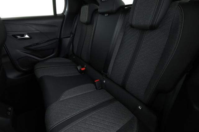 Peugeot 208 image 7