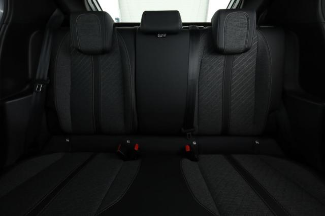 Peugeot 208 image 5