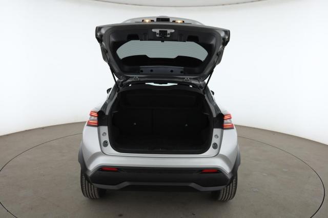 Nissan Juke image 7