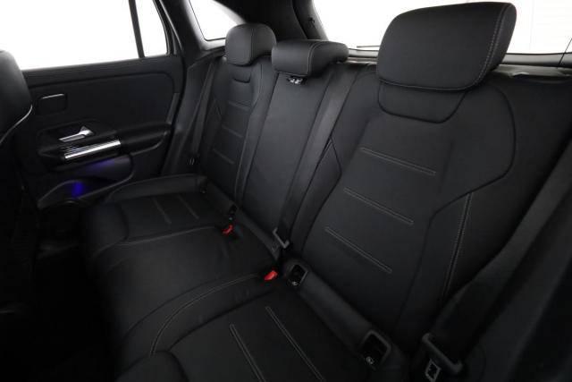 Mercedes Benz Gla image 1