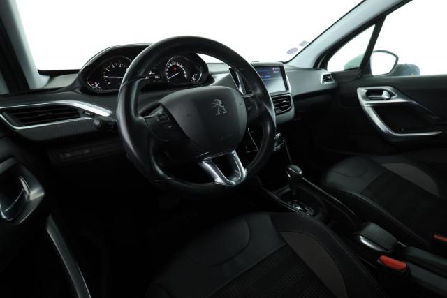 Peugeot 2008 image 3