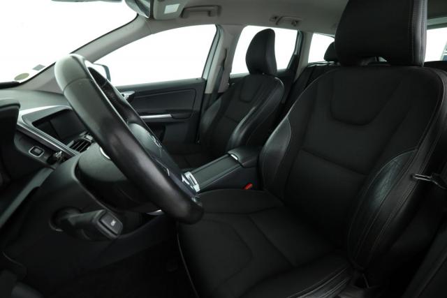 Volvo Xc60 image 2
