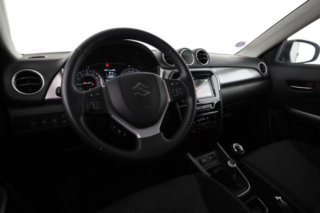 Suzuki Vitara image 5