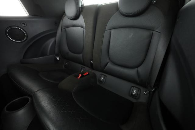 Mini Cabrio image 7
