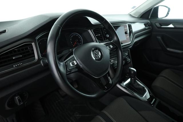 Volkswagen T-Roc image 3