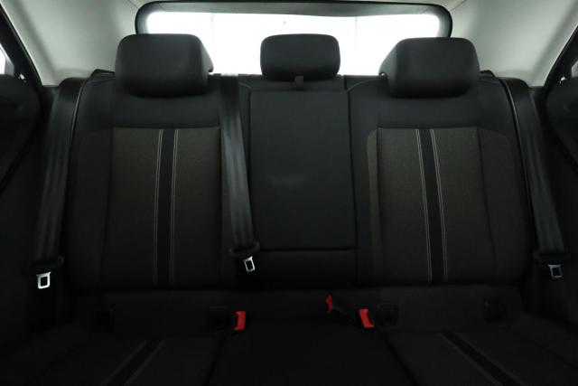 Volkswagen T-Roc image 9