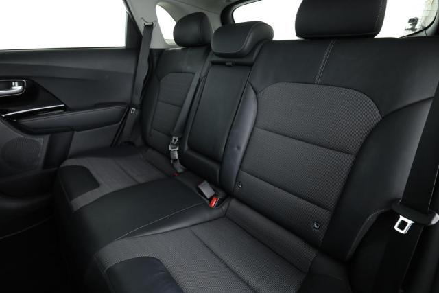 Kia Niro image 9