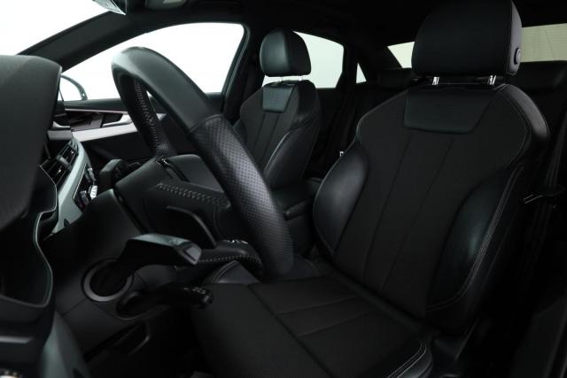 Audi A4 image 8