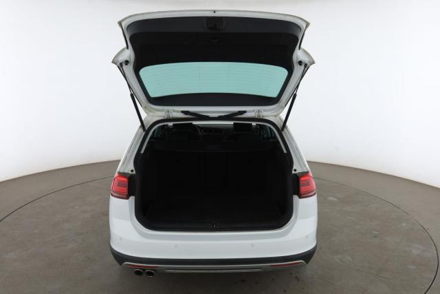 Volkswagen Golf Sw image 4