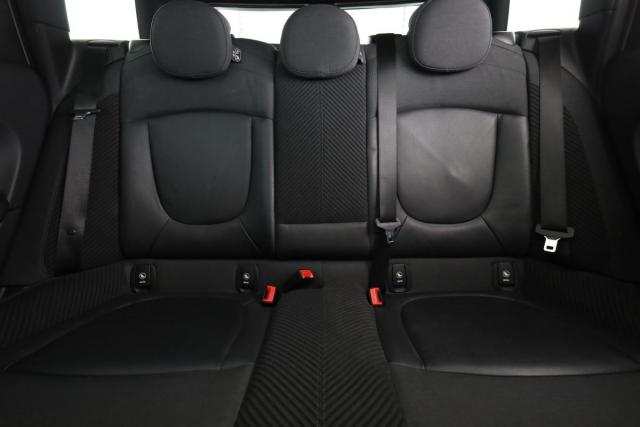 Mini Clubman image 8