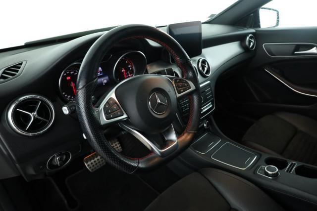 Mercedes Benz Cla Shooting Brake image 9