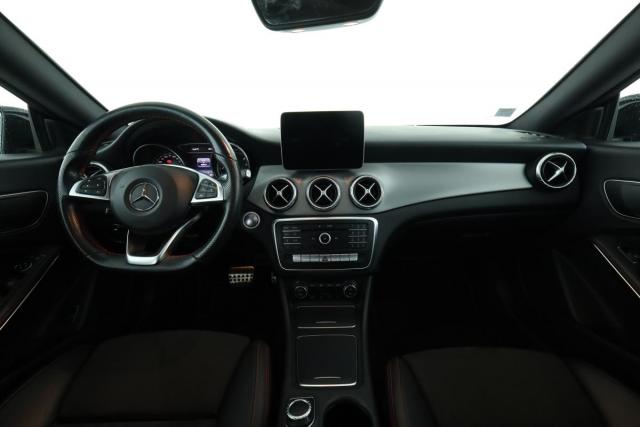 Mercedes Benz Cla Shooting Brake image 8