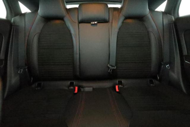 Mercedes Benz Cla Shooting Brake image 7