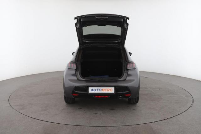 Peugeot 208 image 2
