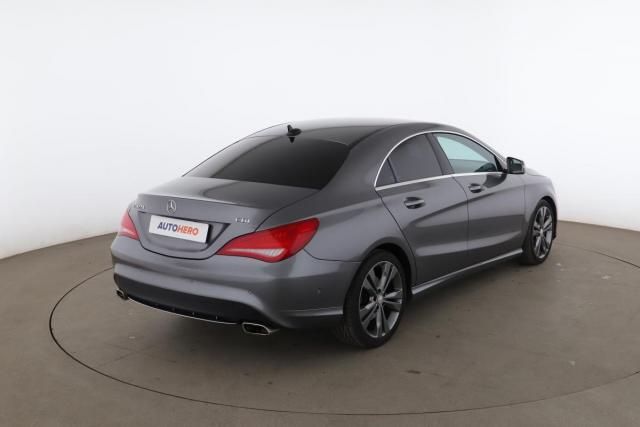 Mercedes Benz Cla image 5