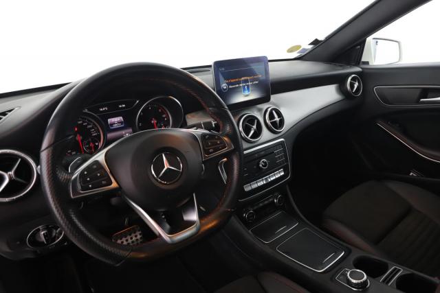 Mercedes Benz Cla image 4
