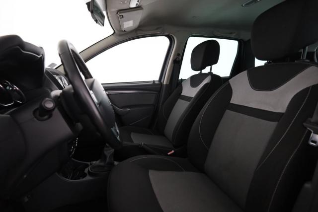 Dacia Duster image 1
