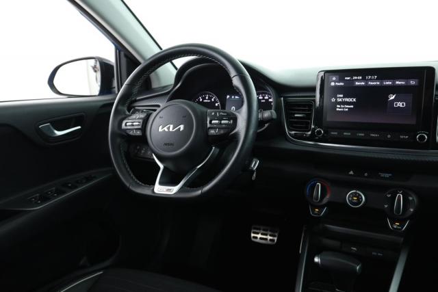 Kia Rio image 6