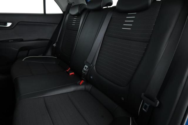 Kia Rio image 7