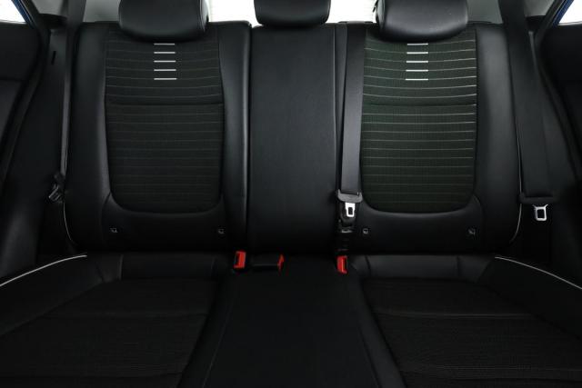 Kia Rio image 2
