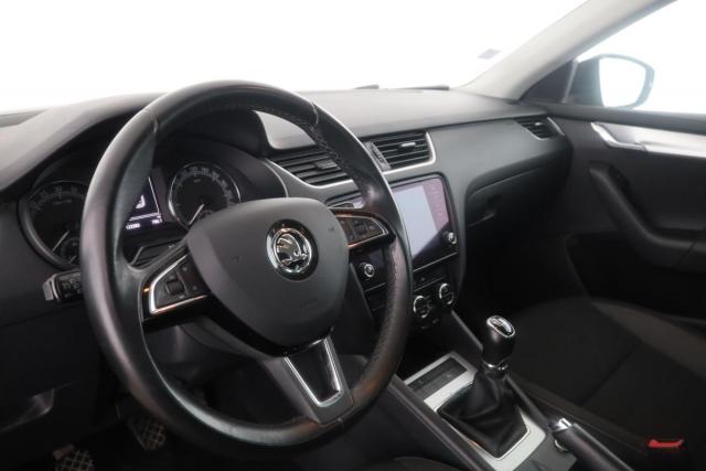 Skoda Octavia image 3