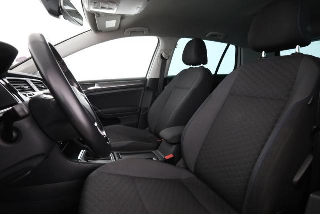 Volkswagen Golf image 7