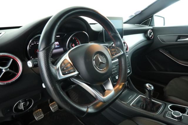 Mercedes Benz Cla image 1