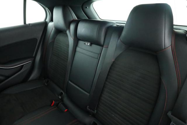 Mercedes Benz Gla image 1