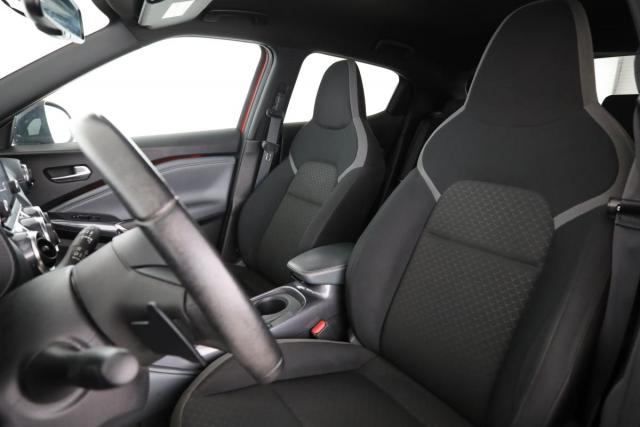 Nissan Juke image 9