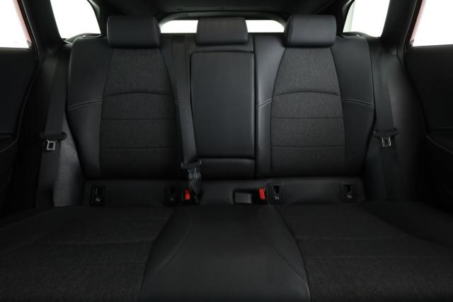 Toyota Corolla Touring Sports image 2