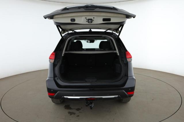 Nissan X-Trail image 1