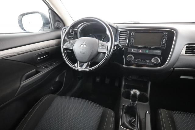 Mitsubishi Outlander image 7