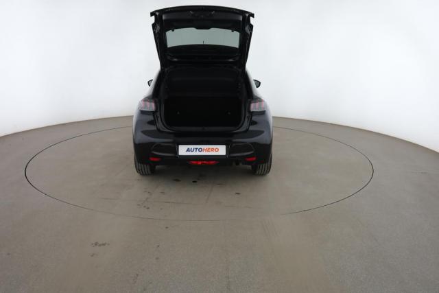 Peugeot 208 image 2