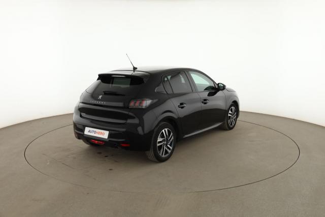 Peugeot 208 image 6