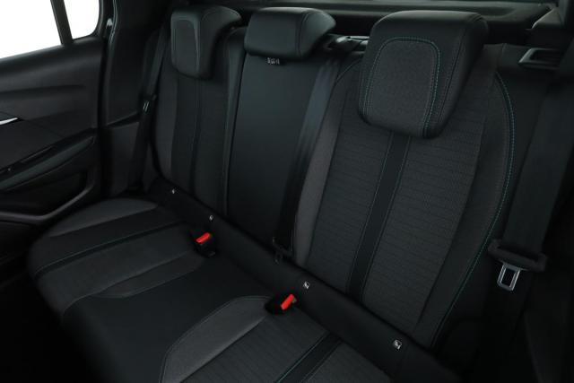Peugeot 208 image 7