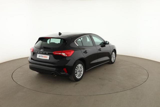 Ford Focus image 8