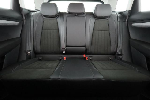 Skoda Karoq image 1