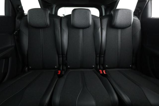 Peugeot 5008 image 8
