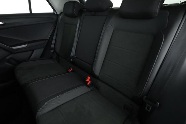 Volkswagen T-Roc image 5