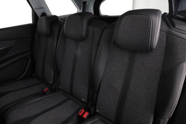 Peugeot 5008 image 1