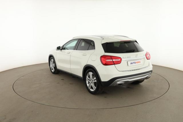 Mercedes Benz Gla image 1