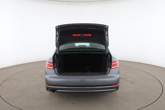 Audi A4 image 7