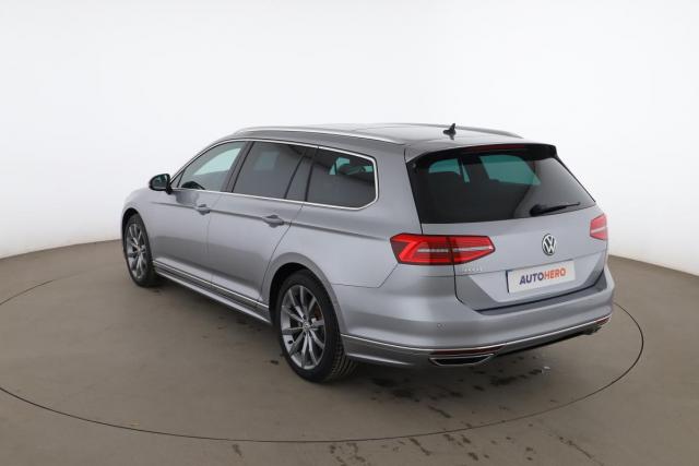 Volkswagen Passat Sw image 2