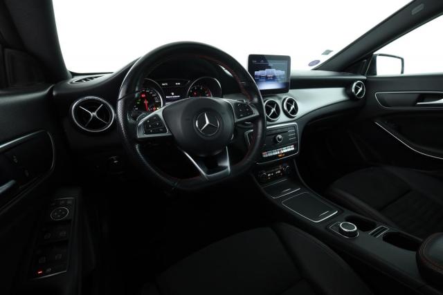 Mercedes Benz Cla Shooting Brake image 9